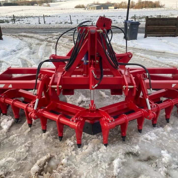 Full spec (except the roller) gravel road grader 